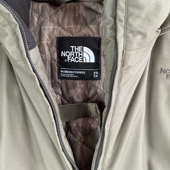 Ladies North Face Jacket - Picture 3 of 4